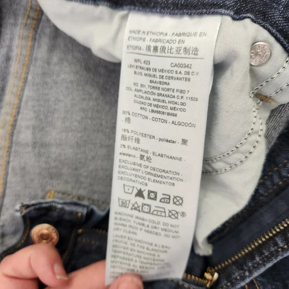 Signature by Levi Strauss Women's cropped cuffed Jeans - Blue Denim size 18 - Picture 7 of 7